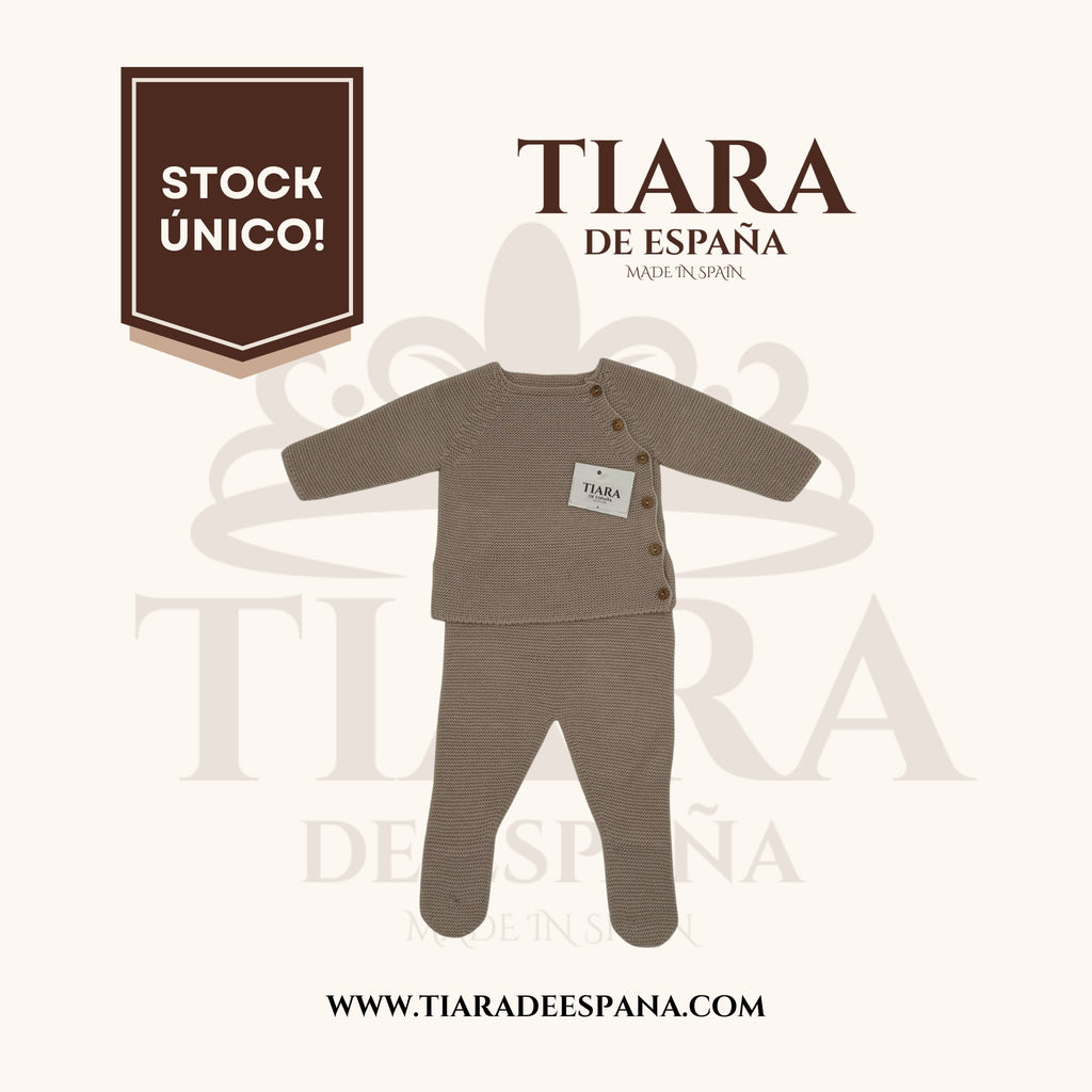 Conjunto bebé beig dos piezas con botones laterales Tiara de España