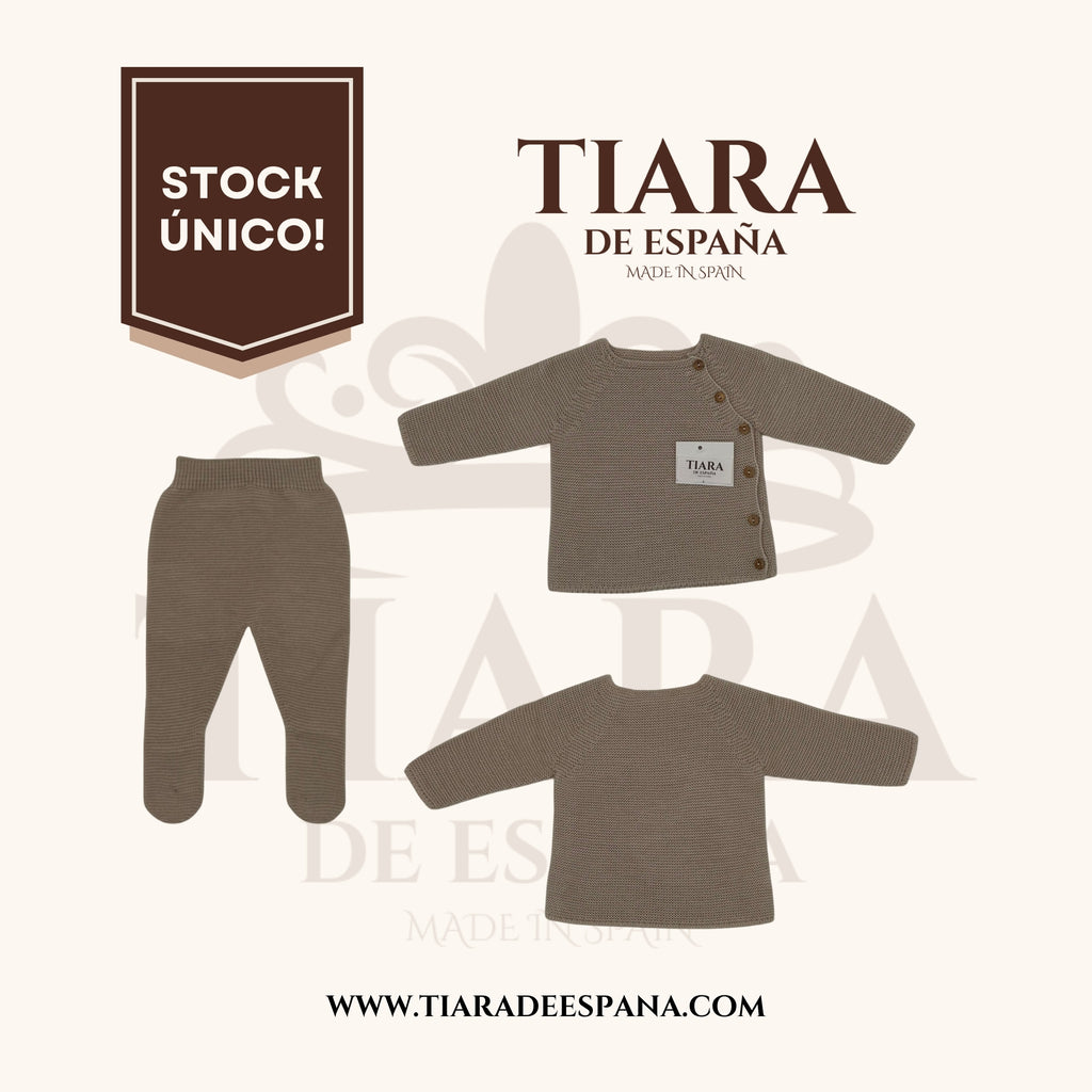 Conjunto bebé beig dos piezas con botones laterales Tiara de España