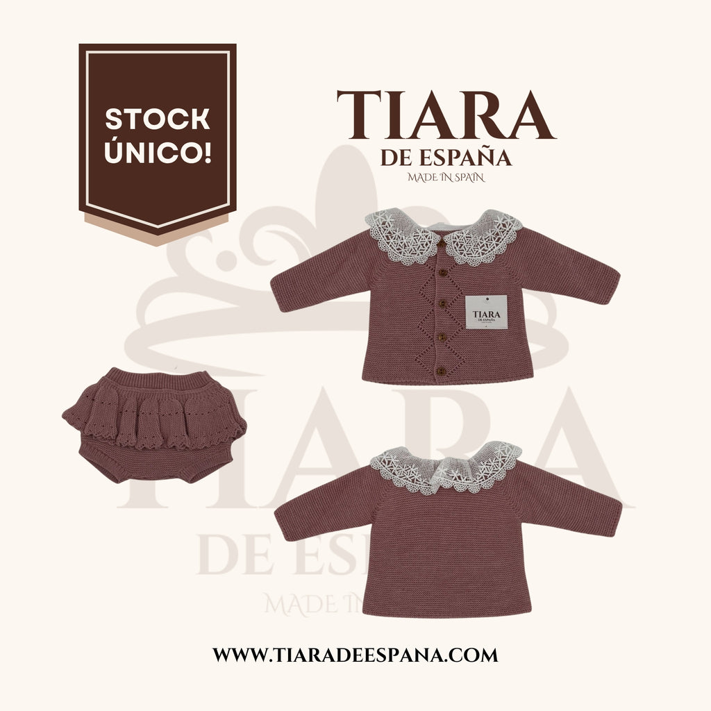 Conjunto de bebé punto rosa con volantes y encaje Tiara de España