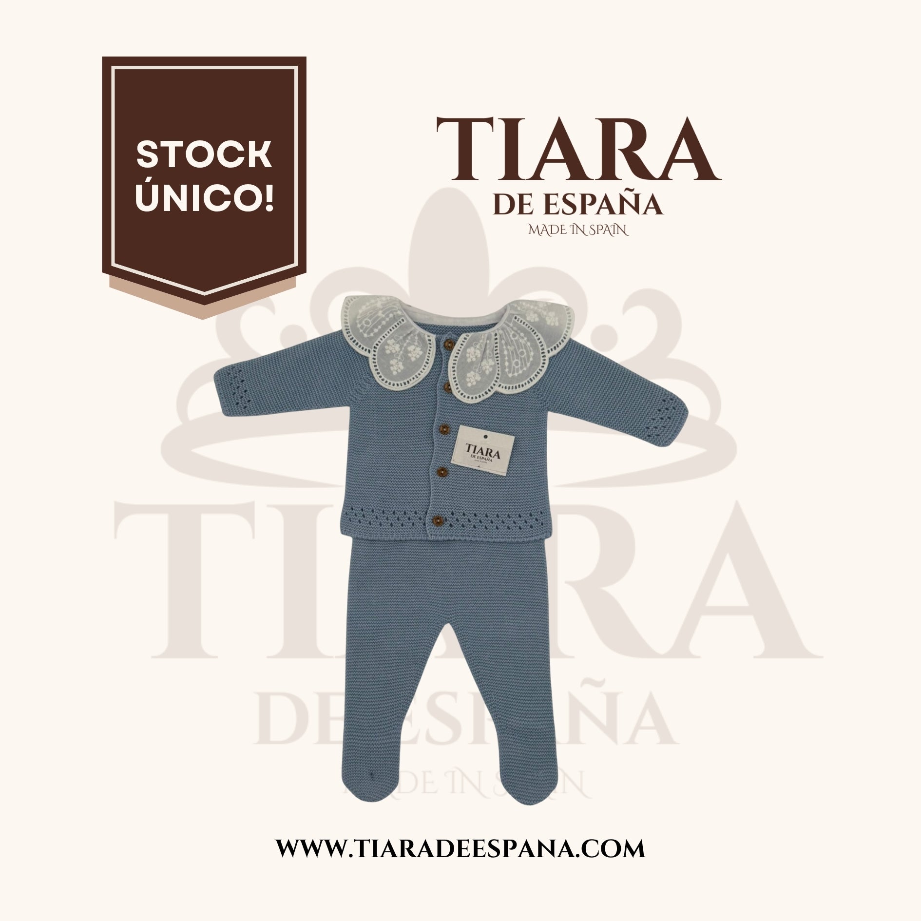 Conjunto bebé azul cielo con cuello bordado Tiara de España